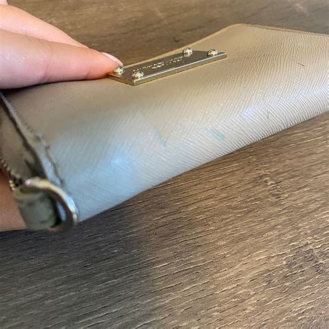 michael kors pearl grey wristlet